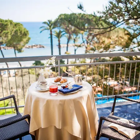Eden Park Hotel 4*