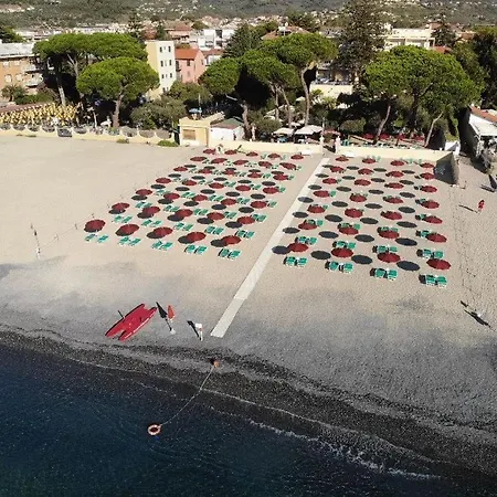 Eden Park 4* Diano Marina