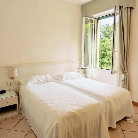 Eden Park Hotel 4*